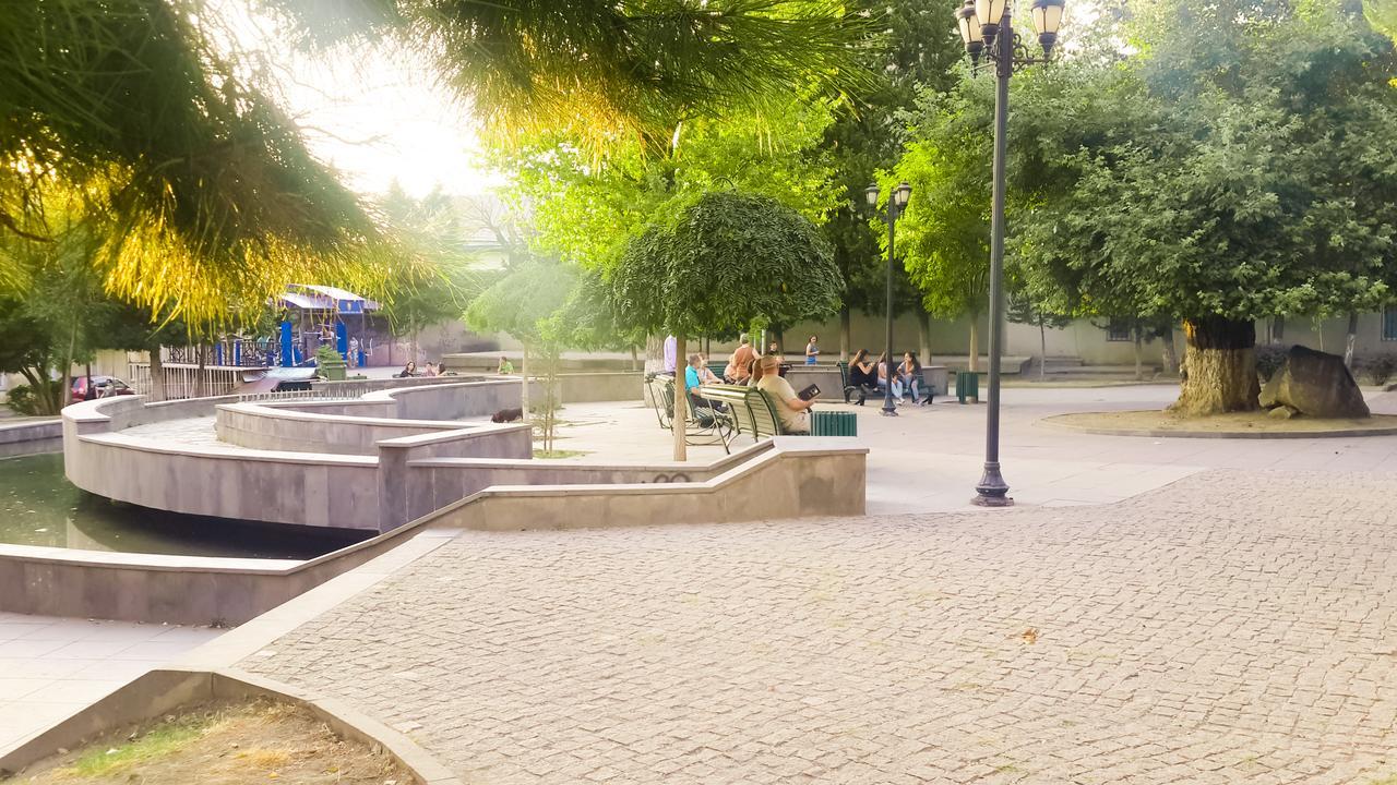 Hostel Near The Square Tiflis Exterior foto
