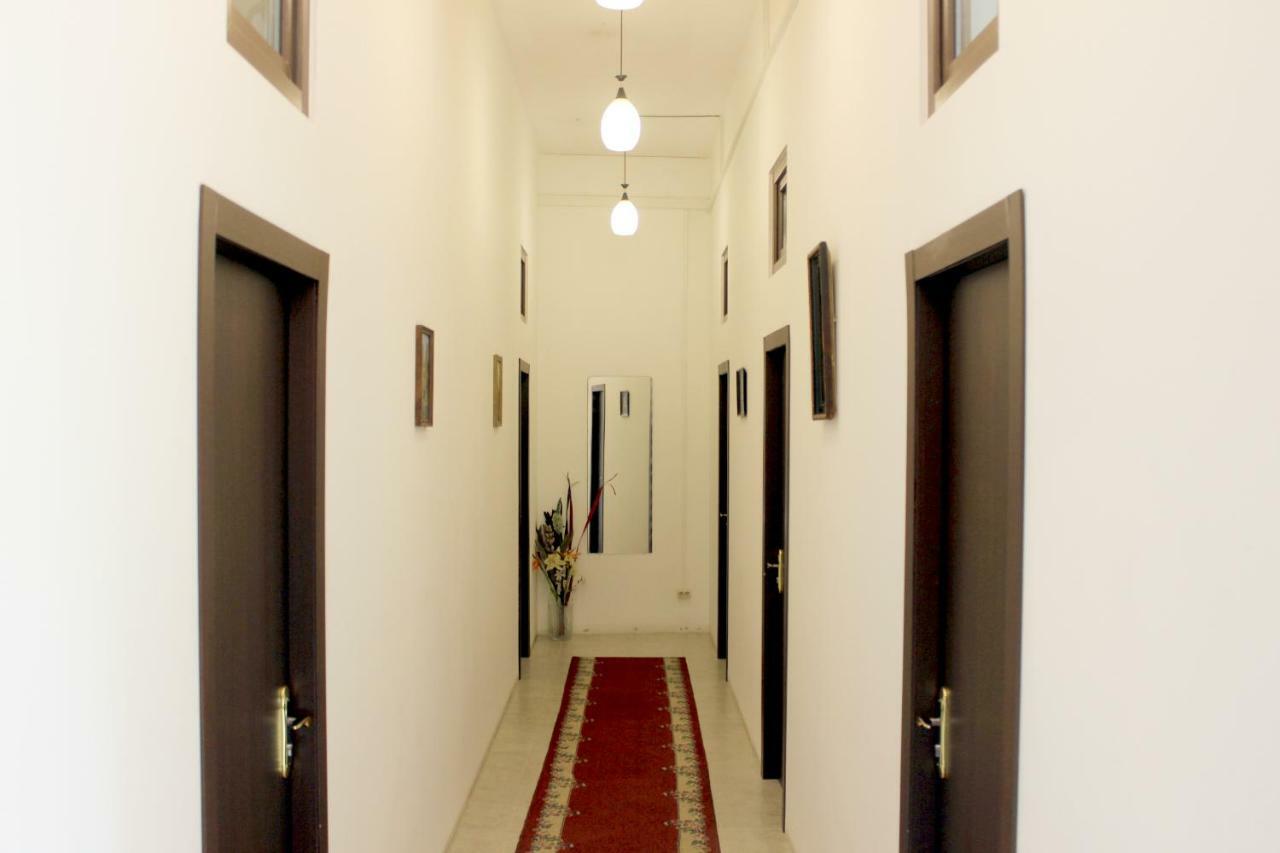 Hostel Near The Square Tiflis Exterior foto